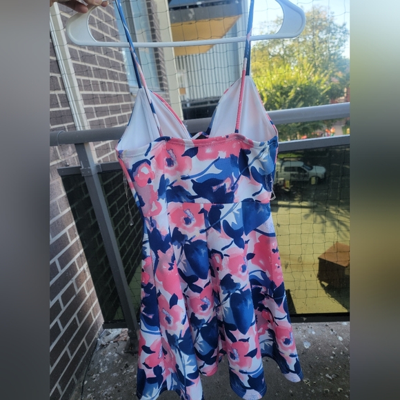 Revamped Sweetheart Dress - Picture 2 of 3